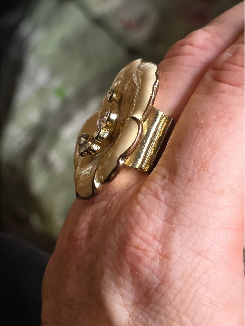 Vintage Cream Enamel Floral Rhinestone Stretch Ring
